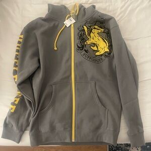Harry Potter Universal/WB Gray and Yellow Hufflepuff Hoodie men’s/unisex Medium